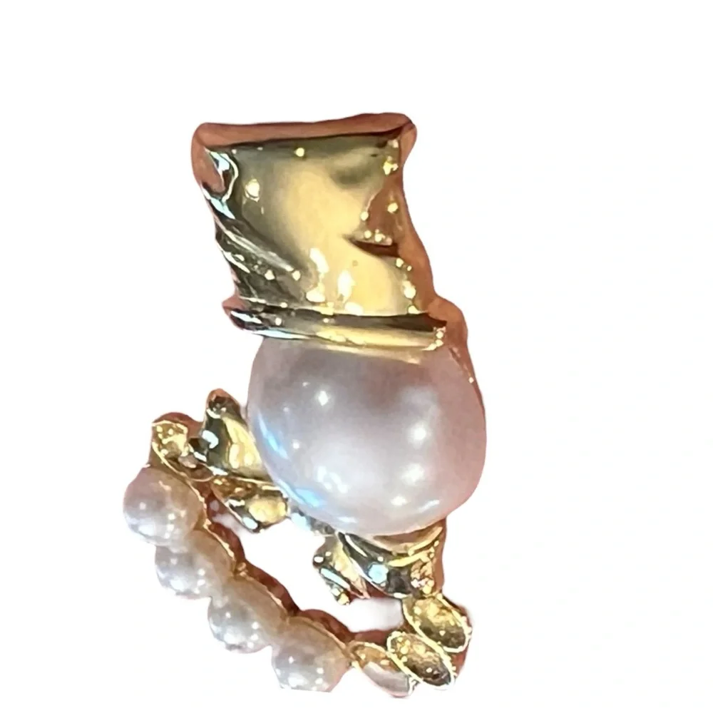 Vintage Signed Marvela Holiday Faux Pearl Snowman Brooch Top Hat‎ Rhinestone